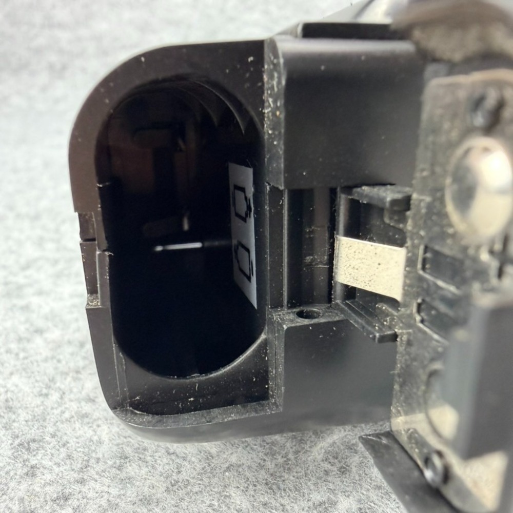 Olympus Go Easy 35mm Point & Shoot Film Camera 34mm Lens Flash Parts/Repair - Picture 13 of 13
